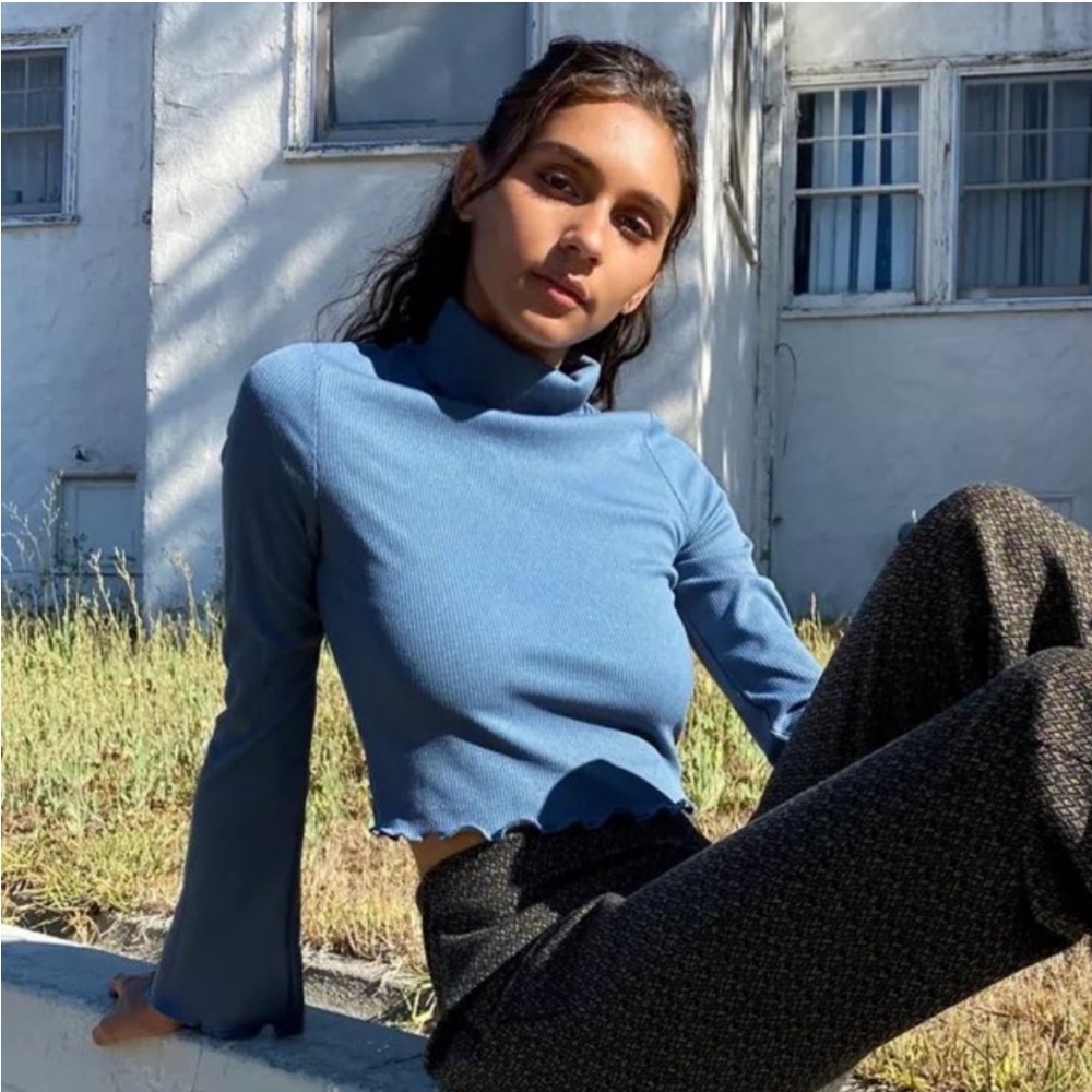 Urban Outfitters Madison Cropped Turtleneck Top SLATE COLOR sz large